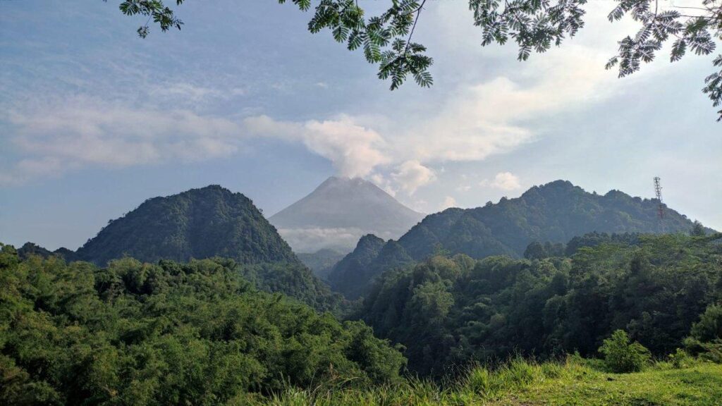 Gunung Manggir, Surga Tersembunyi Bernuansa Mistis di Blora