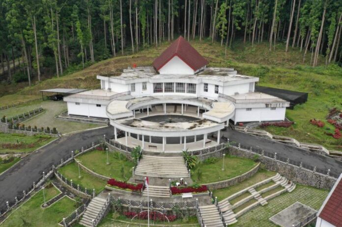 Menyegarkan Pikiran lewat Wisata Alam: Cara Sederhana untuk Kembali Pulih