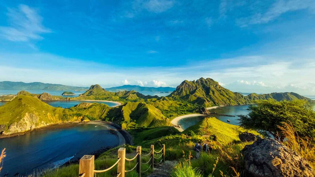 Wisata Sejarah: Seru, Mendidik, dan Sarat Makna